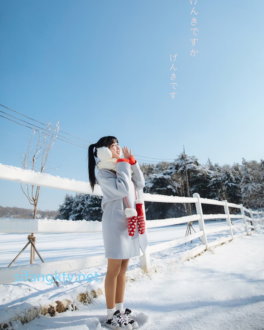 【2023-07-23】Horny open car girl ♥.m4v